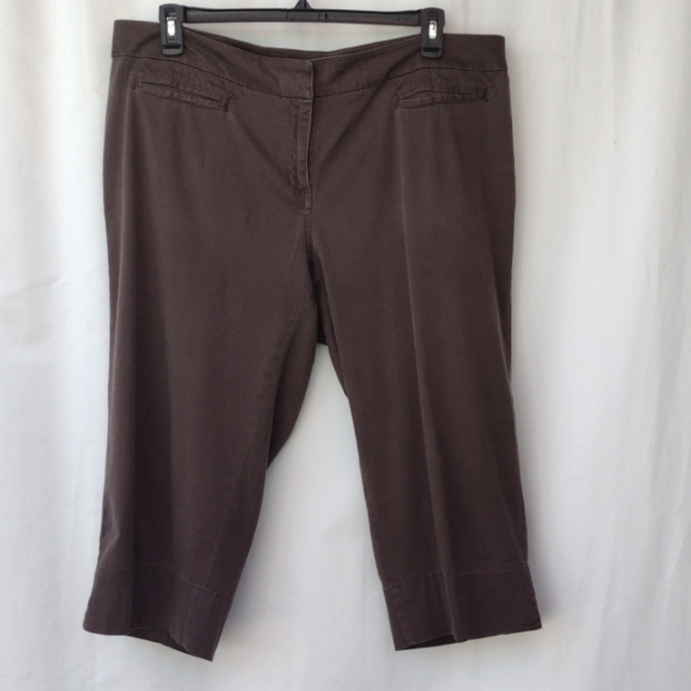 Avenue Brown Stretch Cotton Capri Women's 18